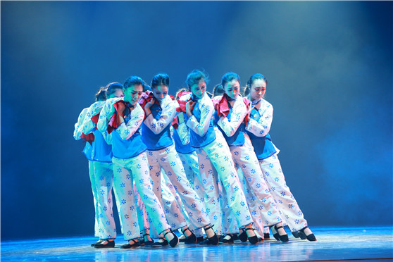 表演专业舞蹈展示 07BB4B44490924BF03FDD1A842C_07F97E9F_1AC90.jpg?e=.jpg