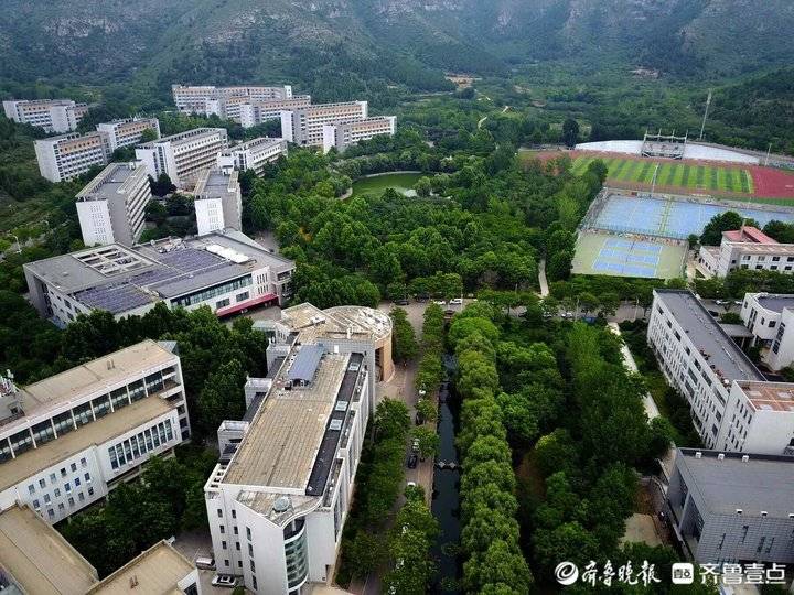 齐鲁壹点山水之间航拍山东艺术学院长清校区