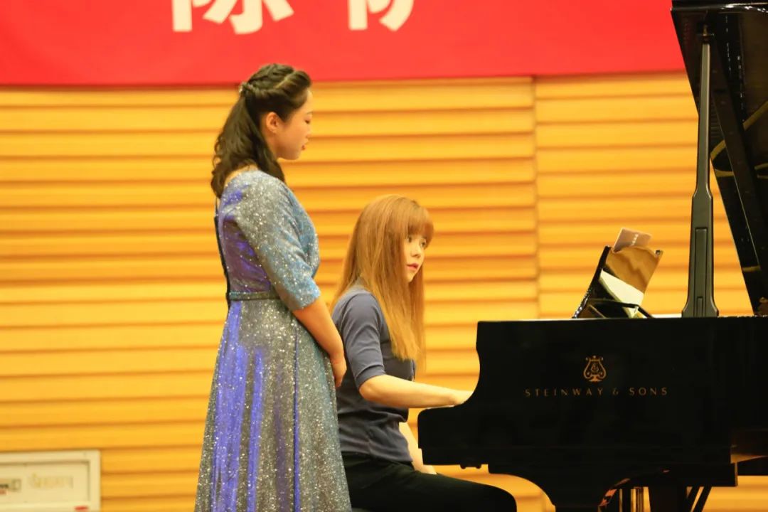 音乐学院举办陈萨山艺钢琴大师班